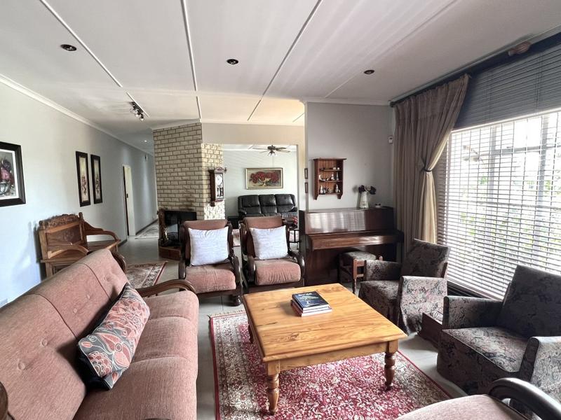 4 Bedroom Property for Sale in Lindley Free State